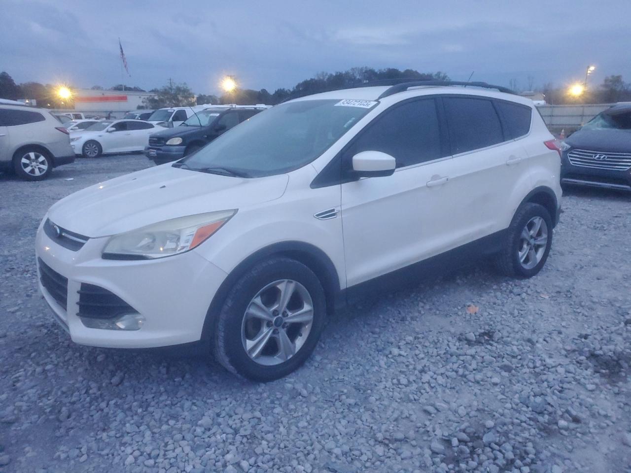 FORD ESCAPE SE
