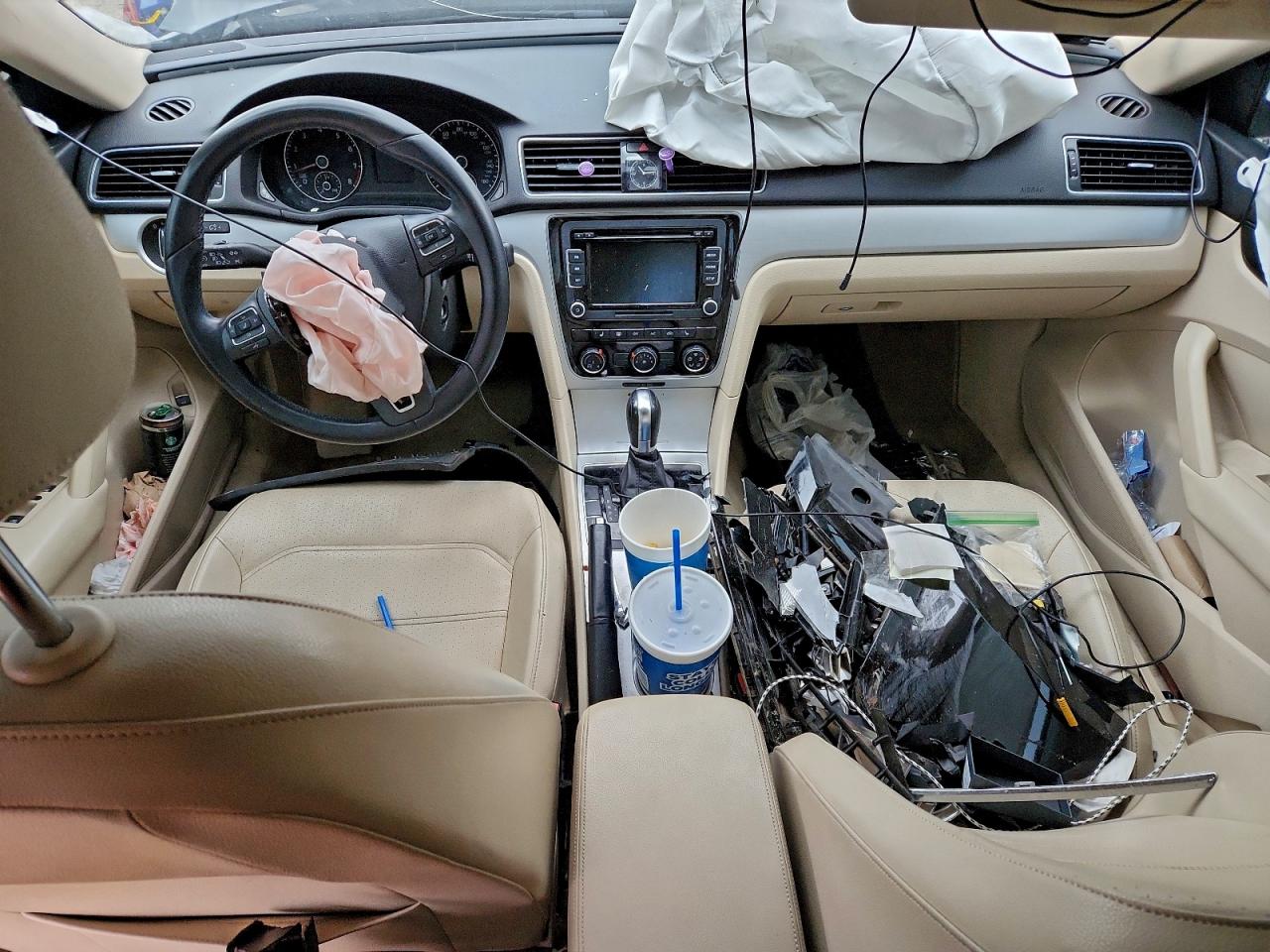 Lot #3311690309 2013 VOLKSWAGEN PASSAT SE