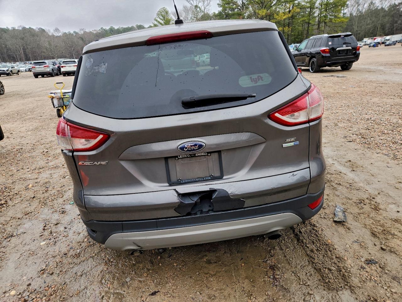 FORD ESCAPE SE