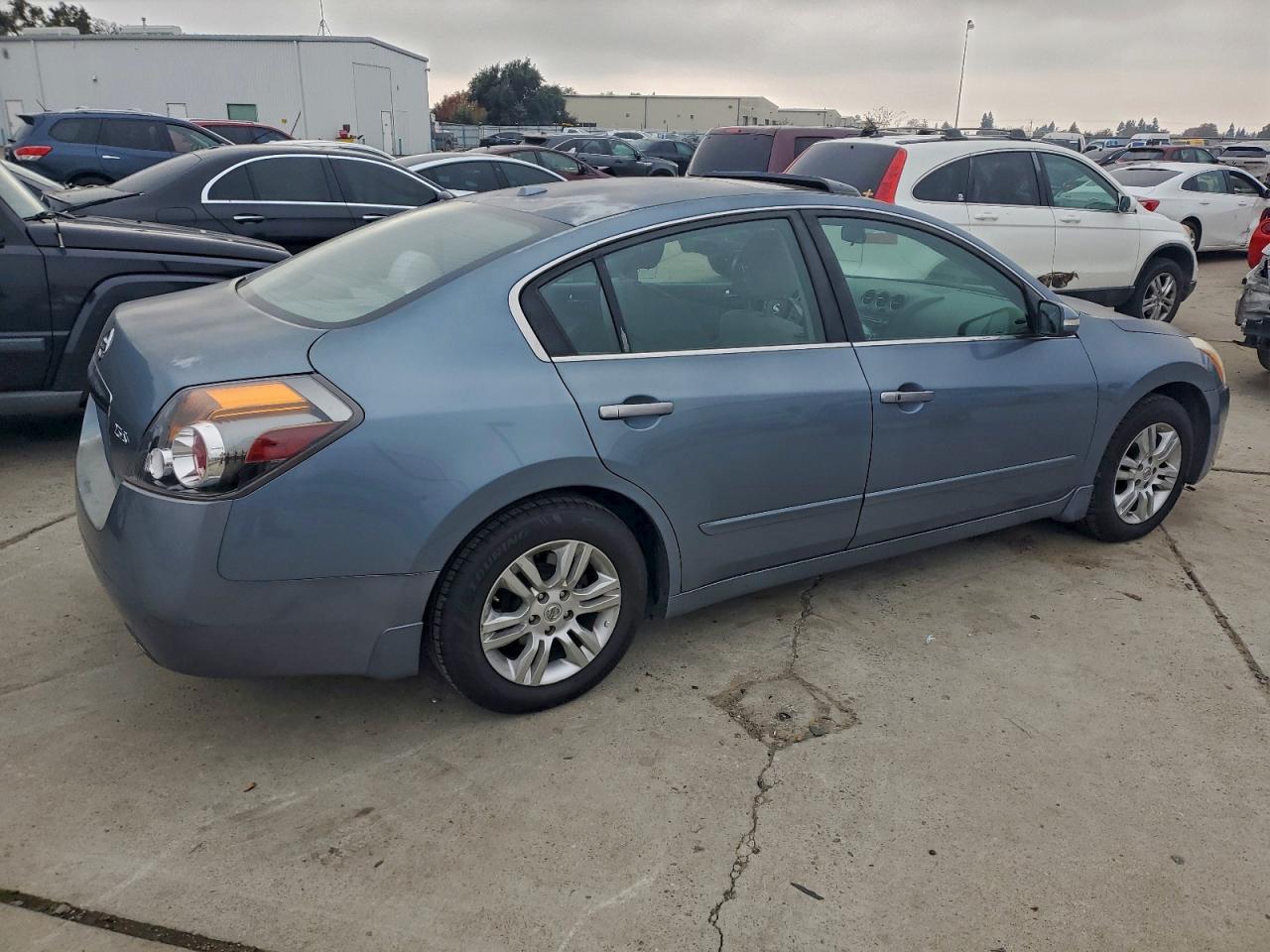 NISSAN ALTIMA BASE