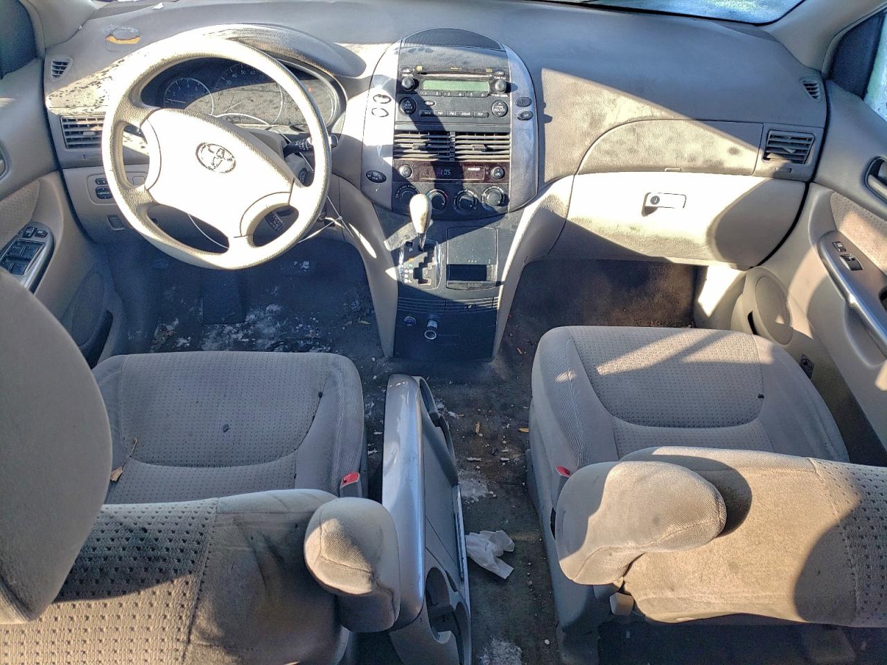 Lot #3318875015 2010 TOYOTA SIENNA CE