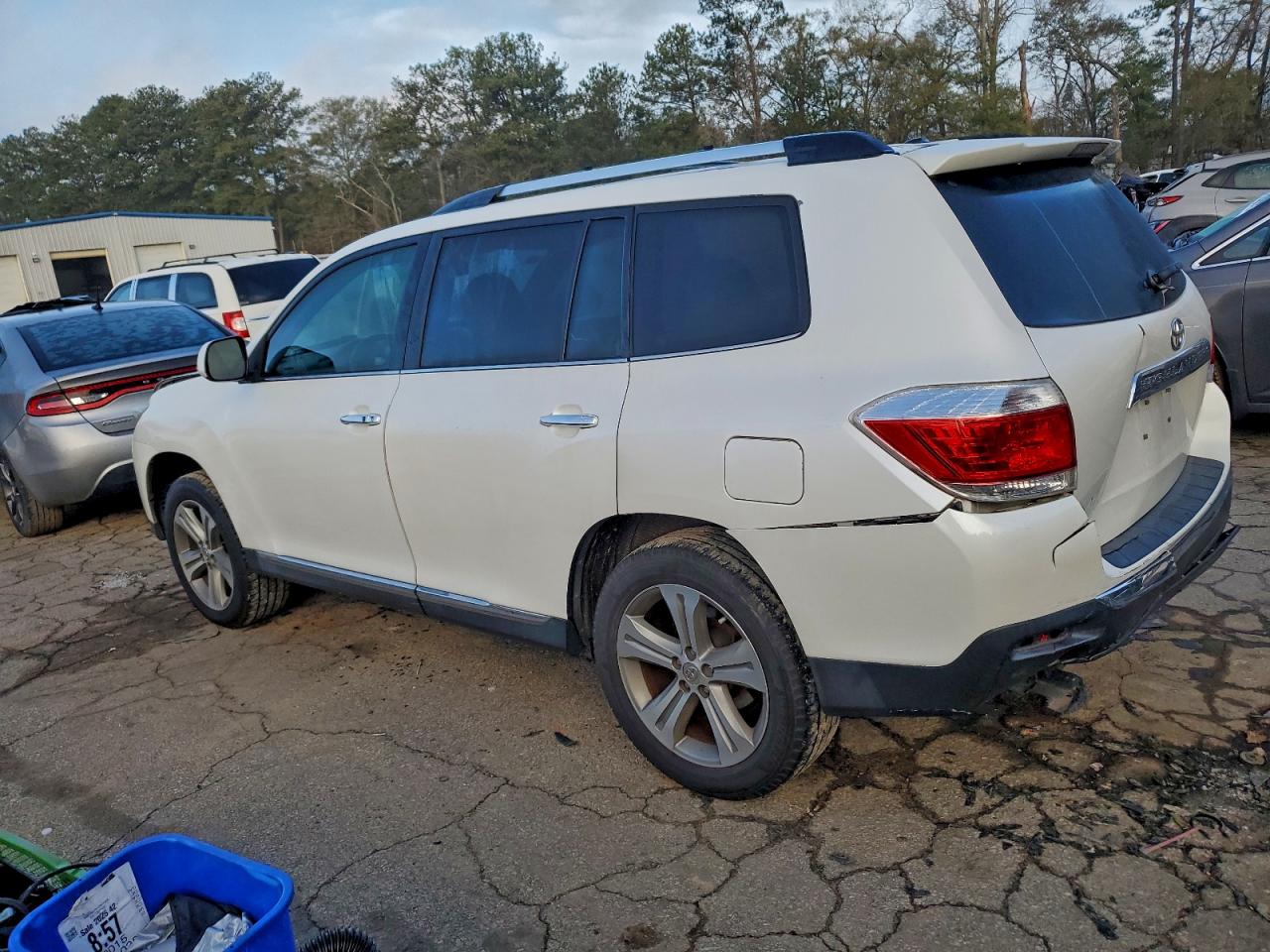 TOYOTA HIGHLANDER LIMITED