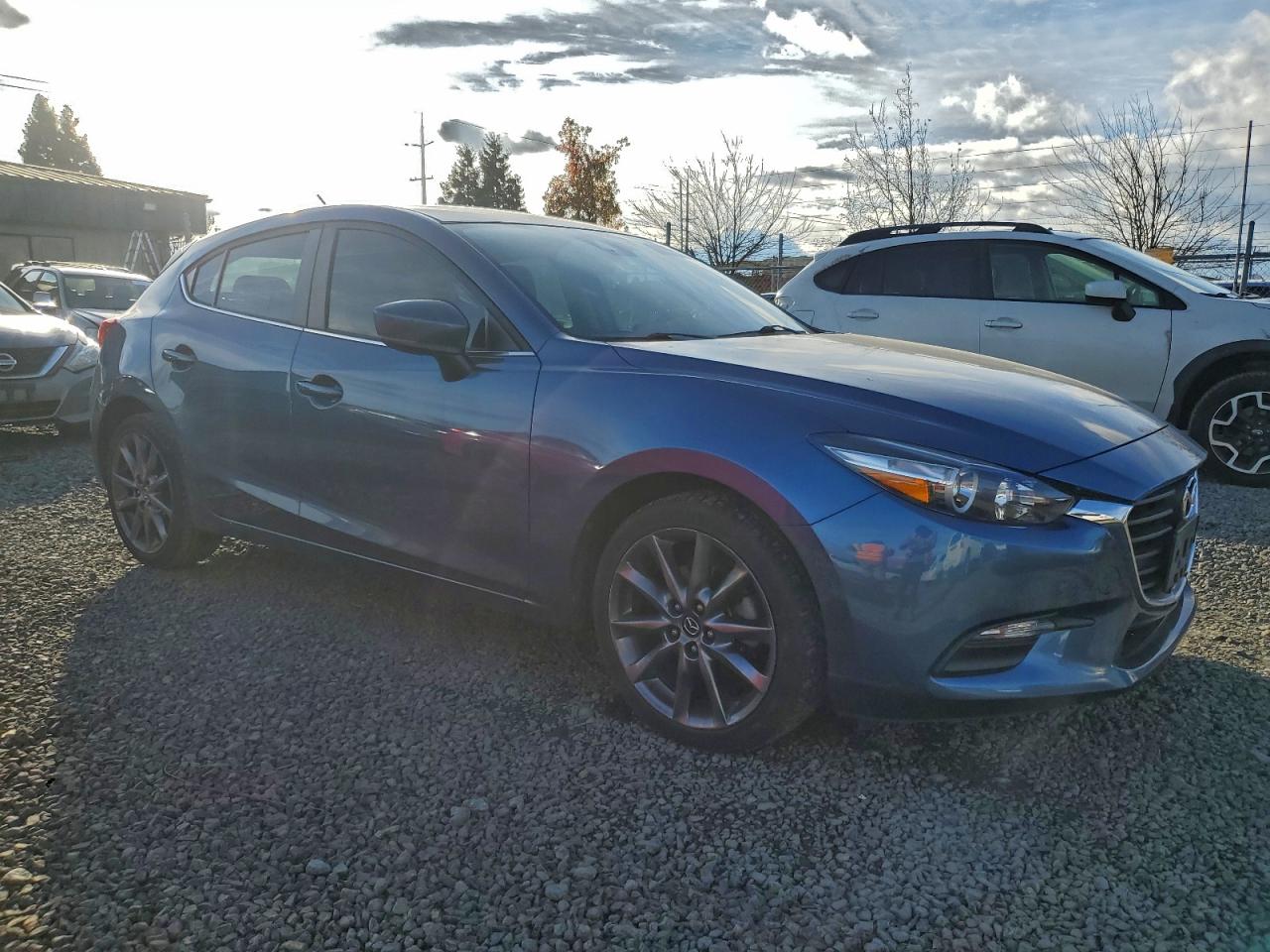 MAZDA 3 TOURING