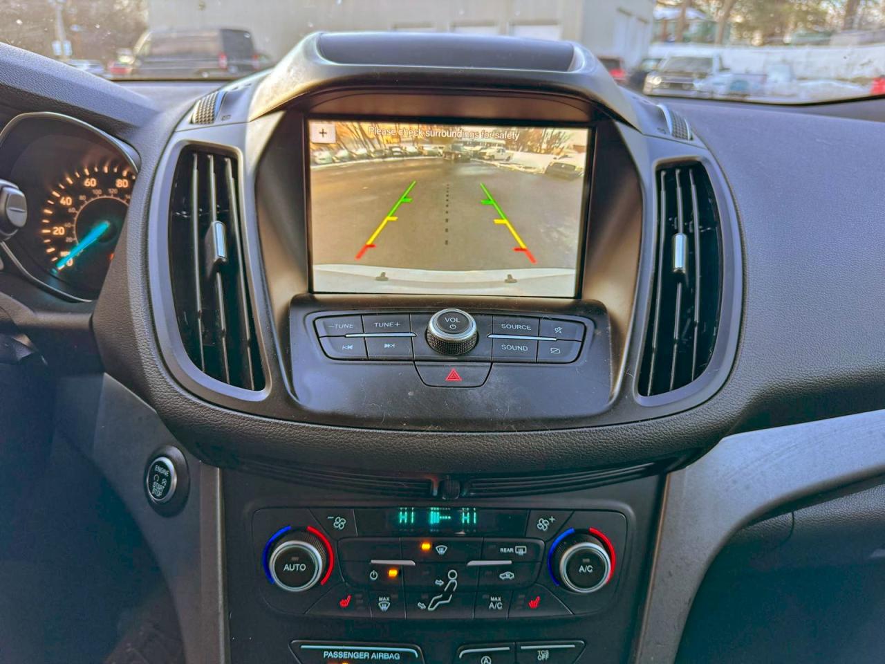 Lot #3316737424 2019 FORD ESCAPE SE