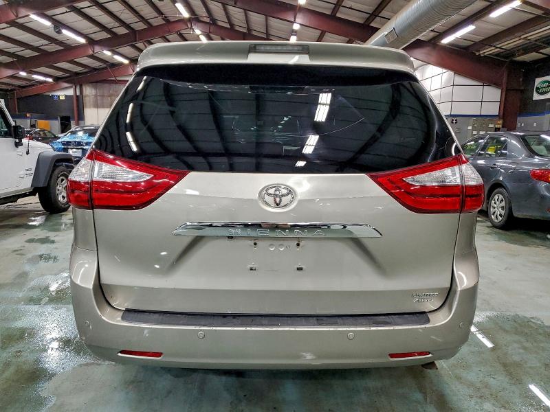 2017 TOYOTA SIENNA XLE #3304002644
