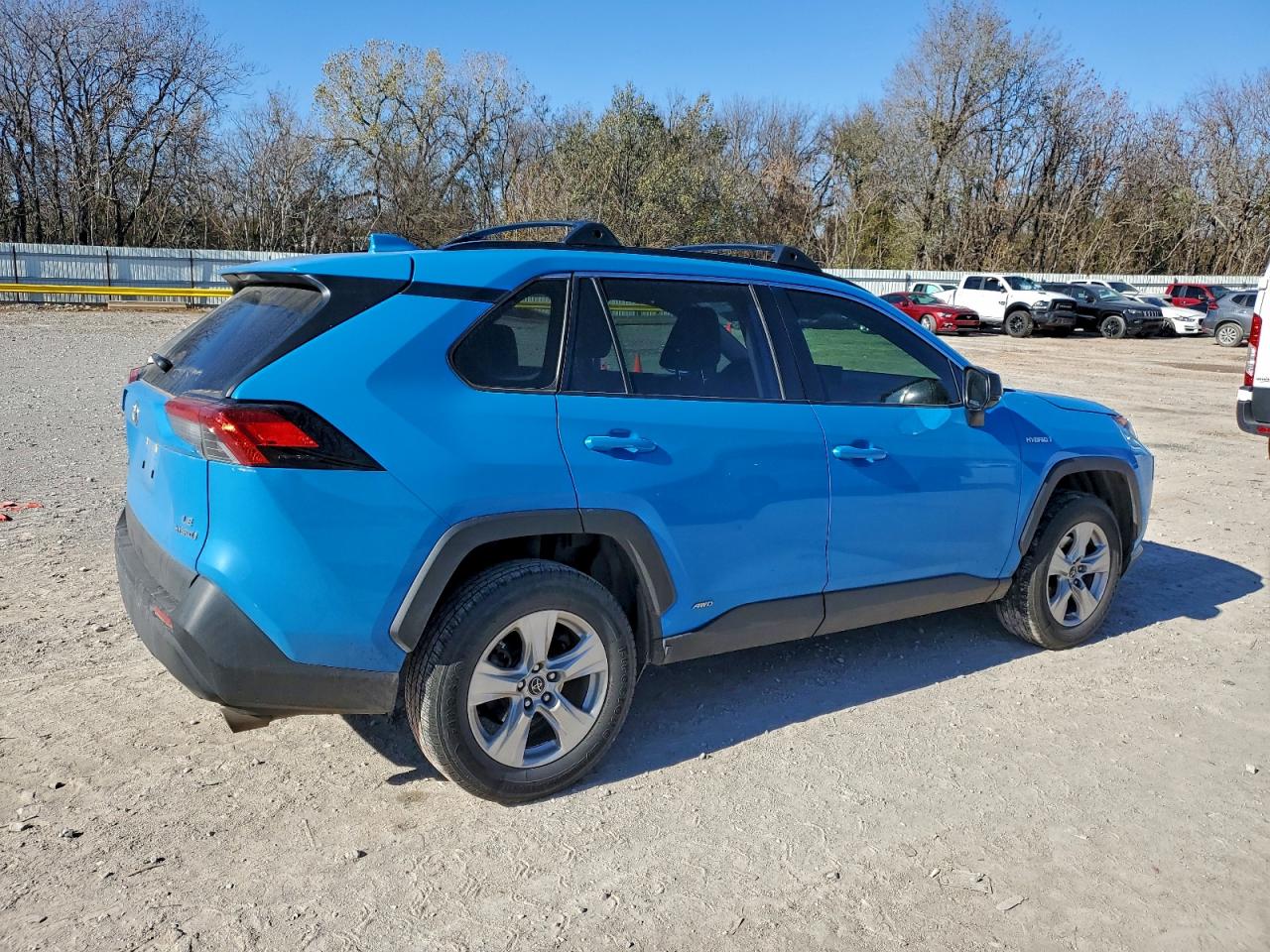 TOYOTA RAV4 LE
