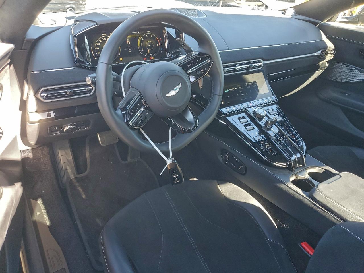 ASTON MARTIN VANTAGE