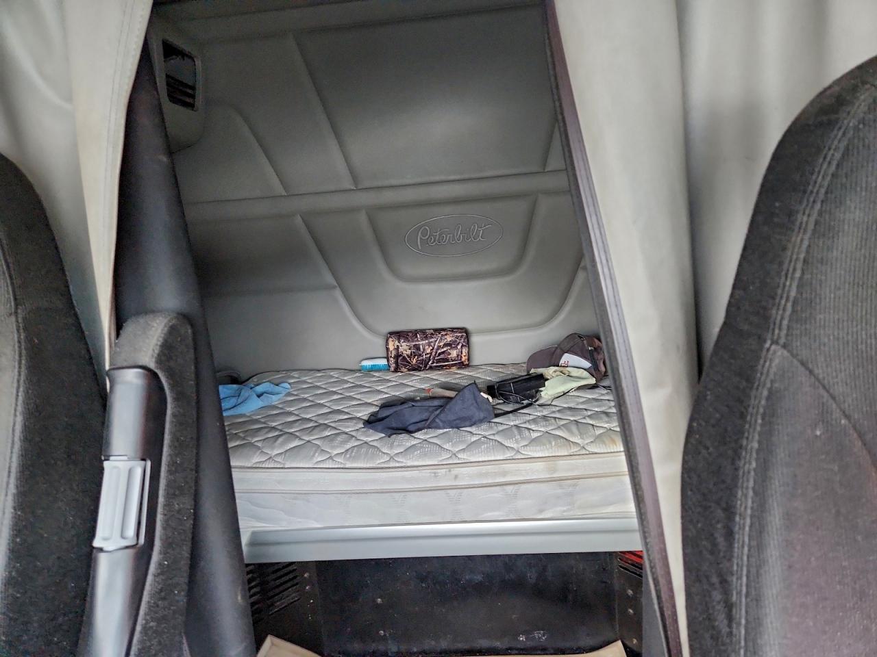 Lot #3308320155 2019 PNTW 579