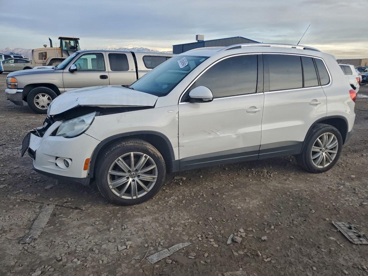 Lot #3317166221 2010 VOLKSWAGEN TIGUAN SE