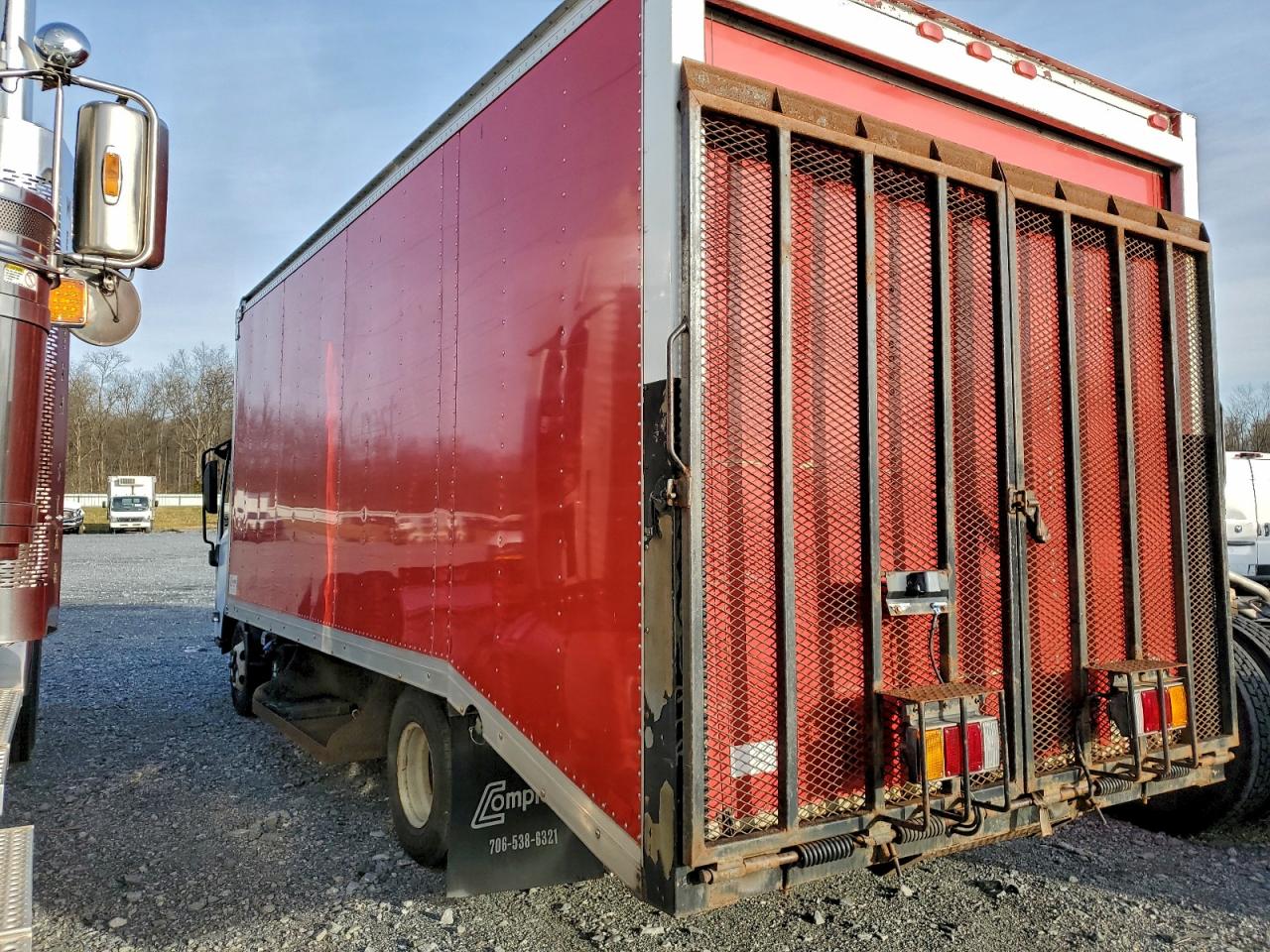 Lot #3305344337 2012 ISUZU NPR