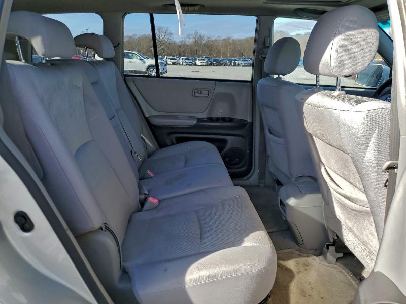 2004 TOYOTA HIGHLANDER #3301708396