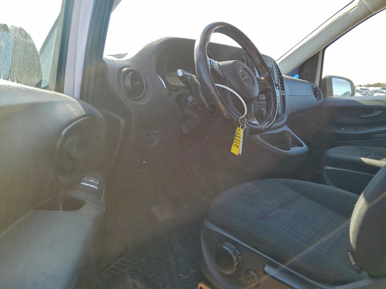 MERCEDES-BENZ METRIS