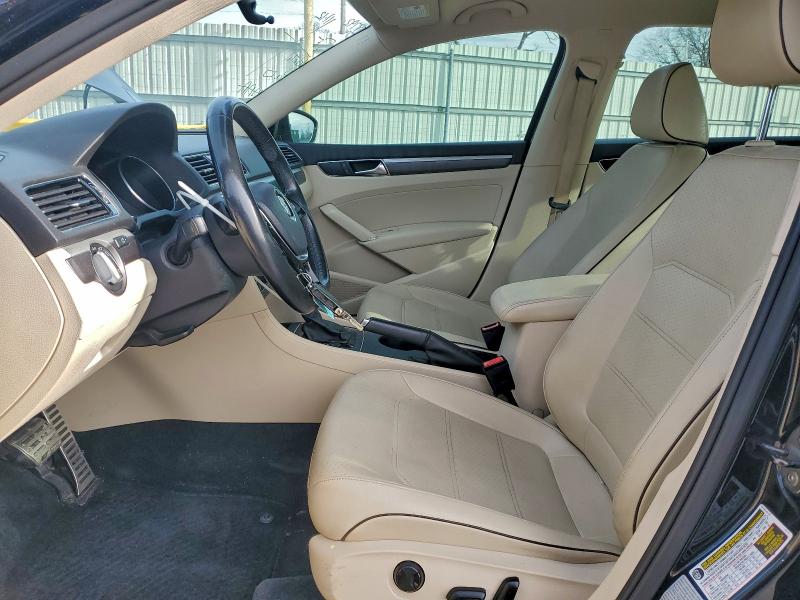 2017 VOLKSWAGEN PASSAT R-L #3301776340