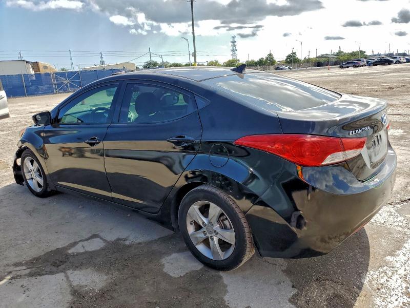 2013 HYUNDAI ELANTRA GL #3308303223