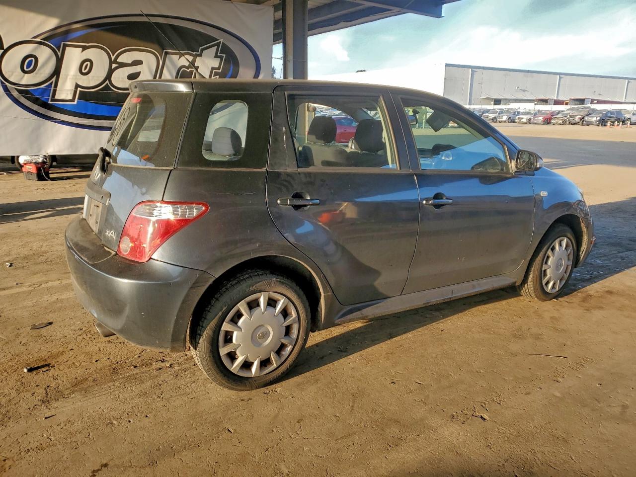 Lot #3305442186 2006 TOYOTA SCION XA