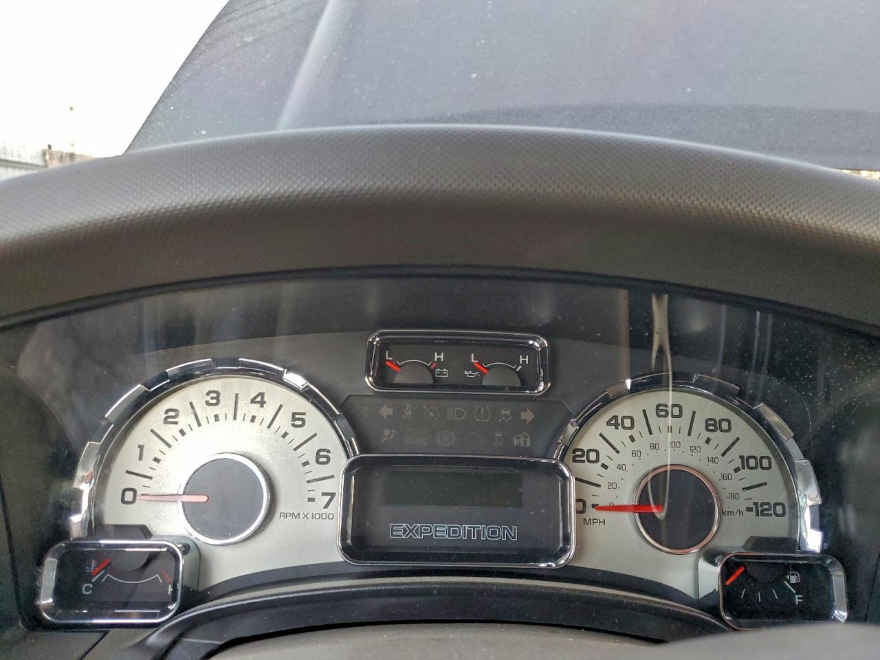 FORD EXPEDITION LIMITED