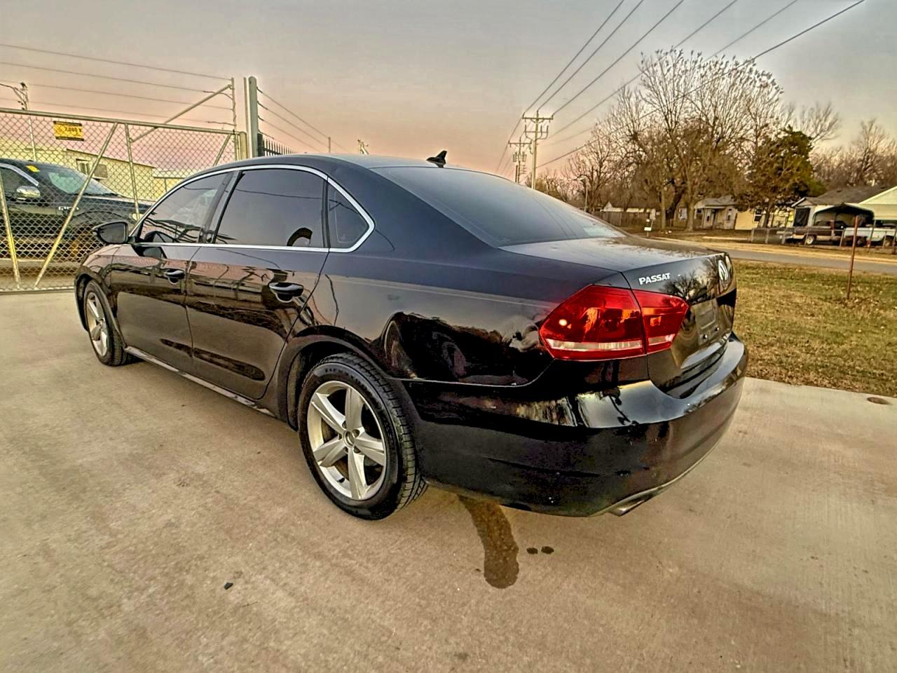 Lot #3311456243 2012 VOLKSWAGEN PASSAT SE