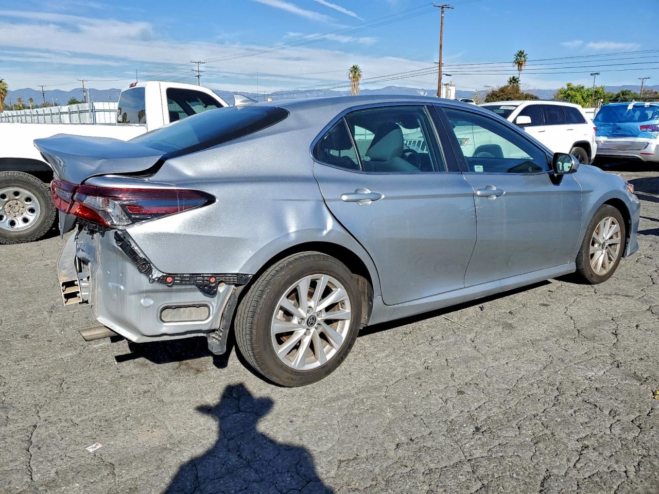 Lot #3311604326 2023 TOYOTA CAMRY LE