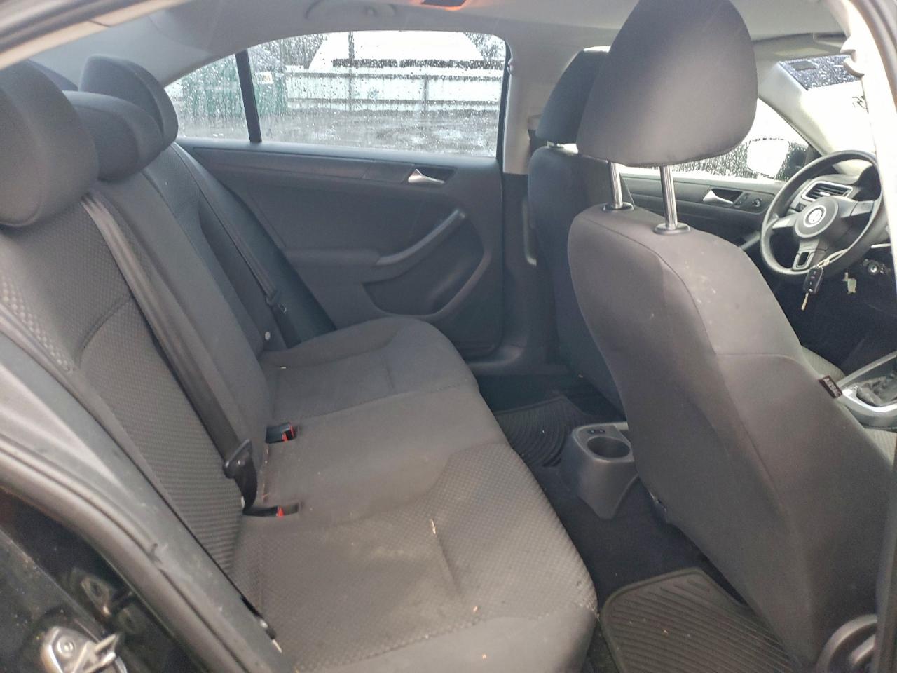 VOLKSWAGEN JETTA BASE