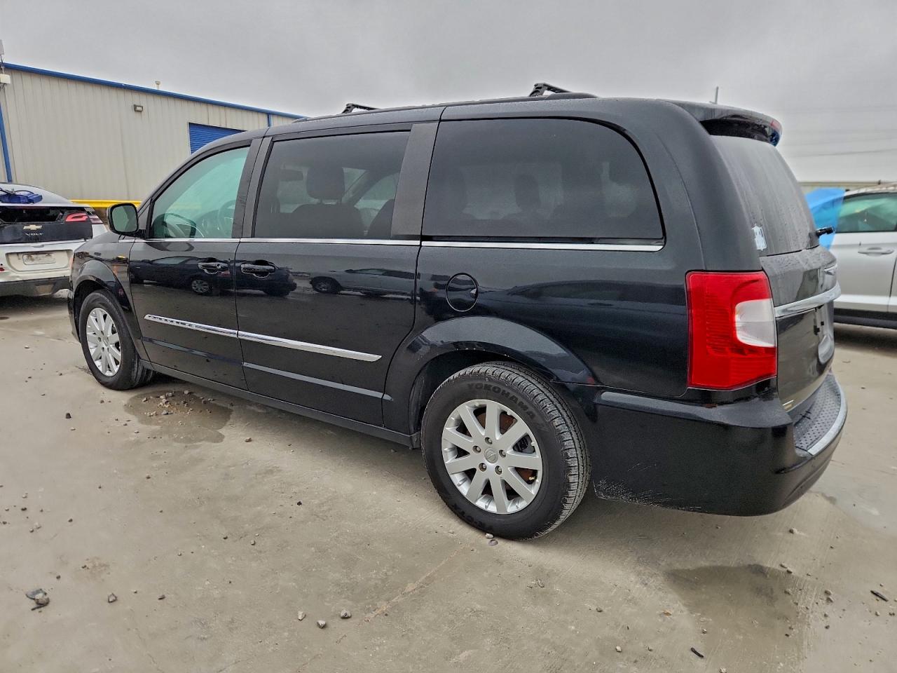 CHRYSLER TOWN & COUNTRY TOURING