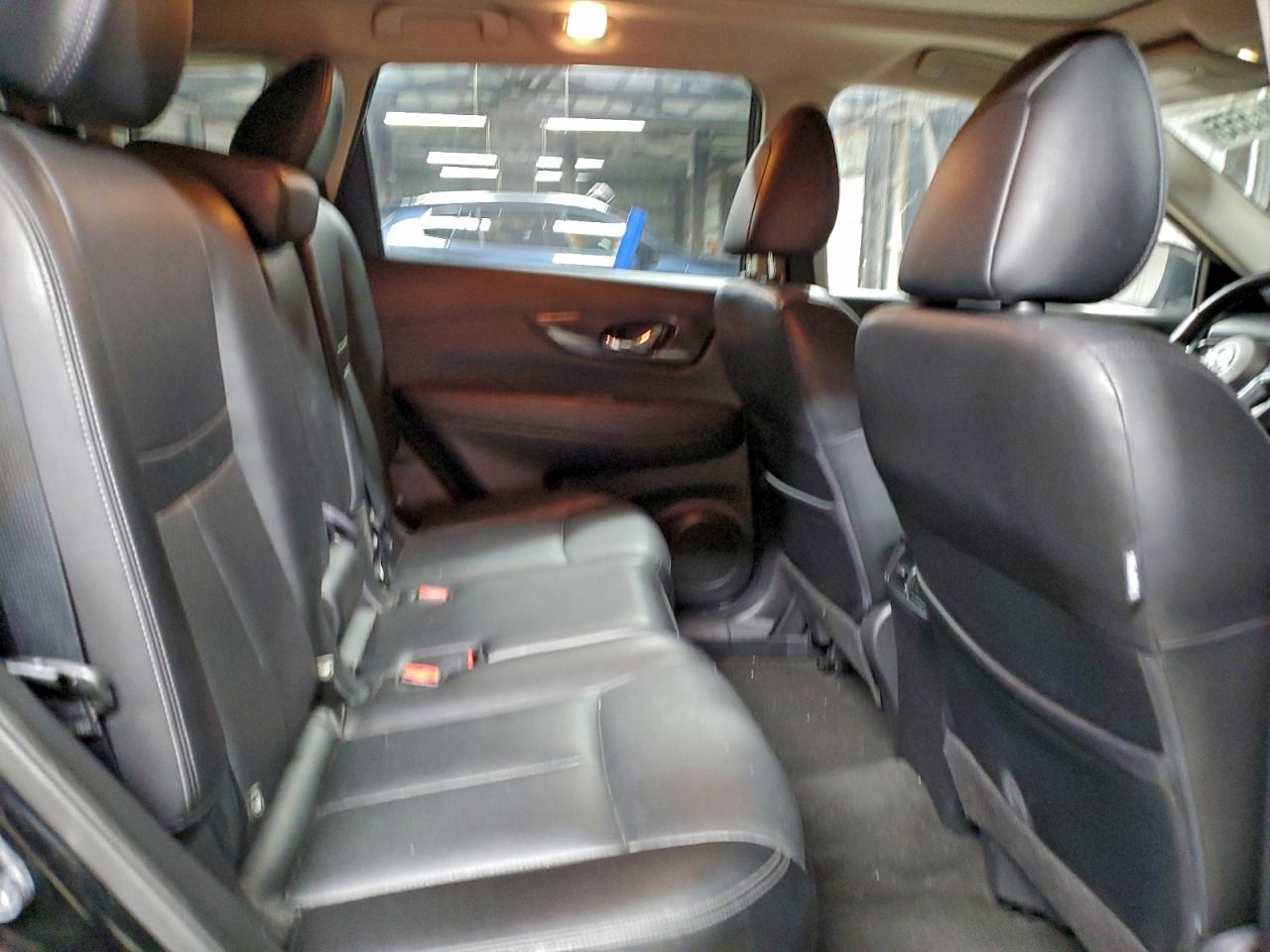 Lot #3302710007 2018 NISSAN ROGUE S