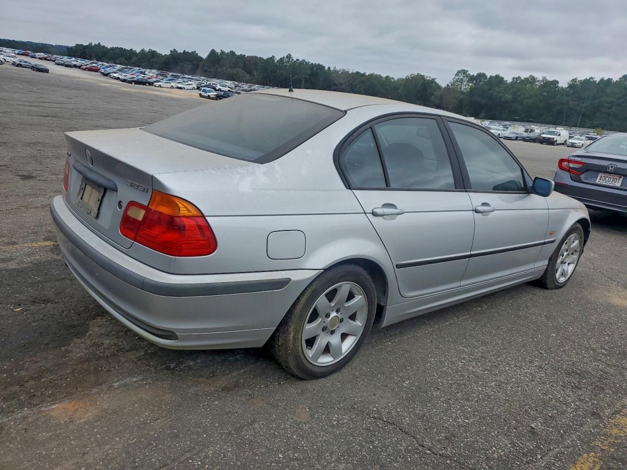 Lot #3302672001 1999 BMW 323 I