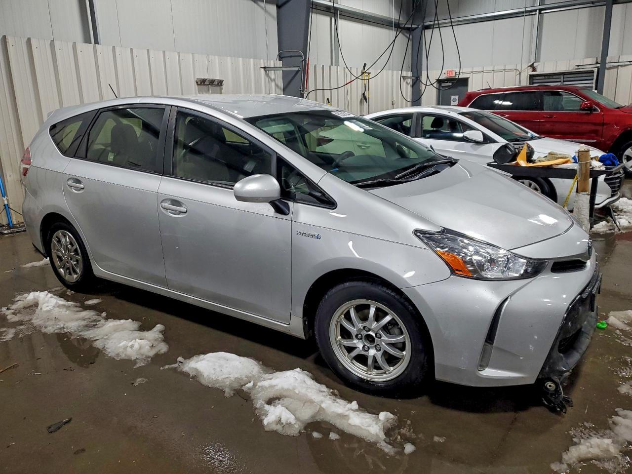 TOYOTA PRIUS V