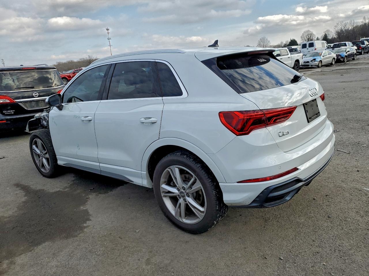AUDI Q3 PREMIUM S LINE
