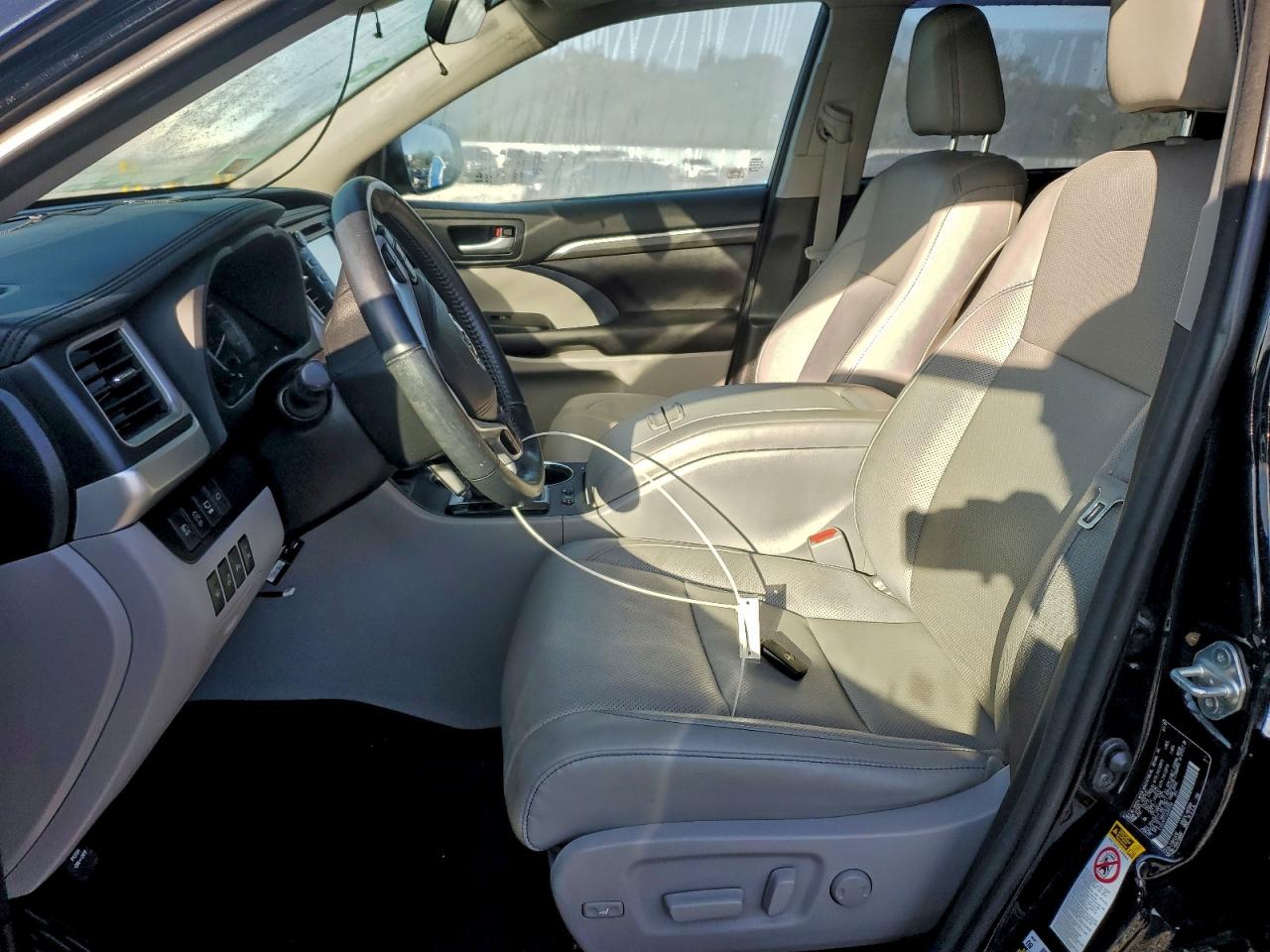 Lot #3311713238 2018 TOYOTA HIGHLANDER