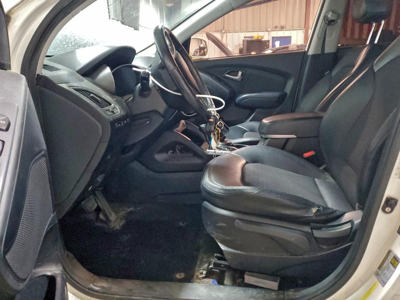 Lot #3316813425 2011 HYUNDAI TUCSON GLS