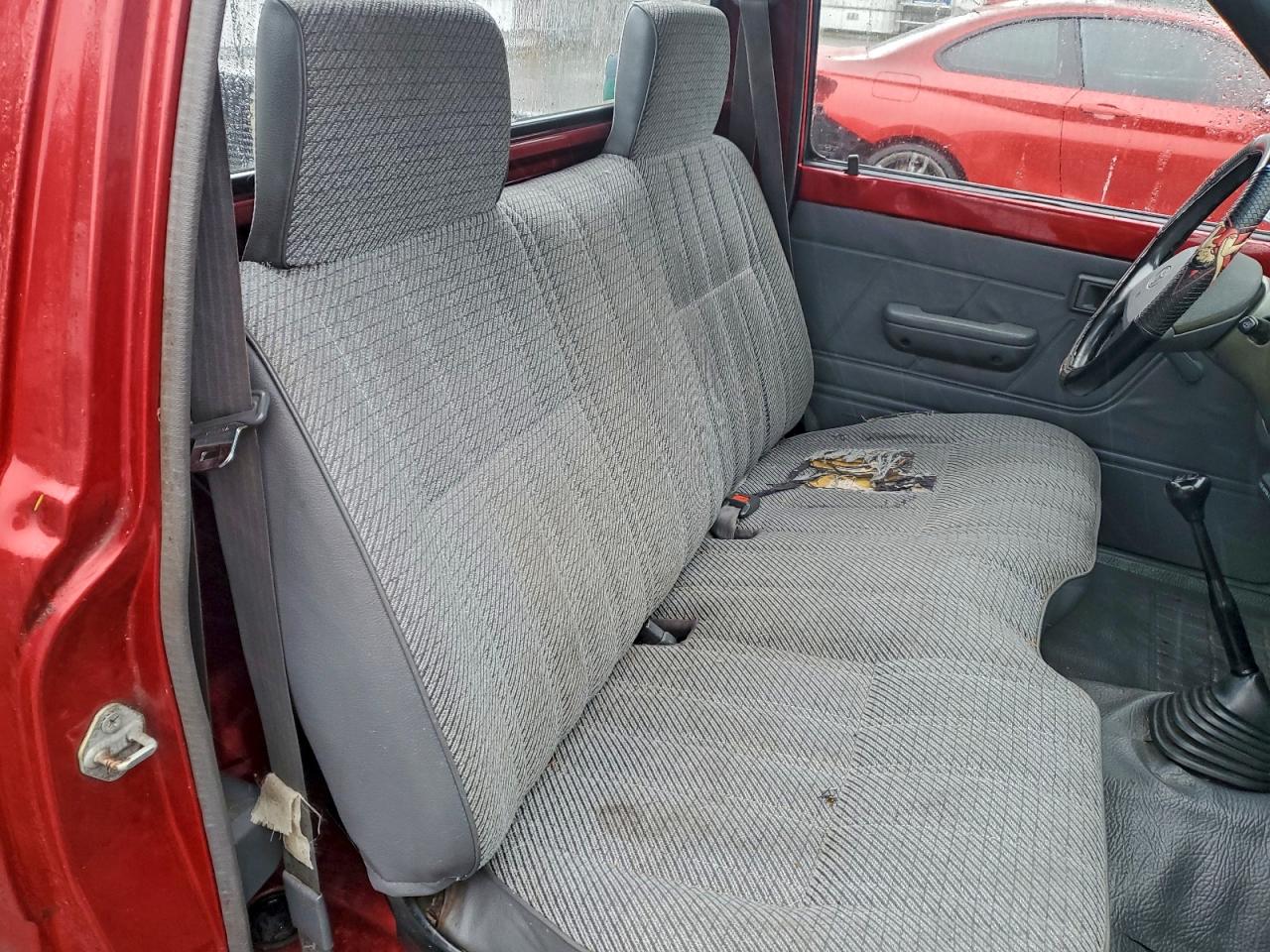 Lot #3310664759 1992 TOYOTA PICKUP 1/2