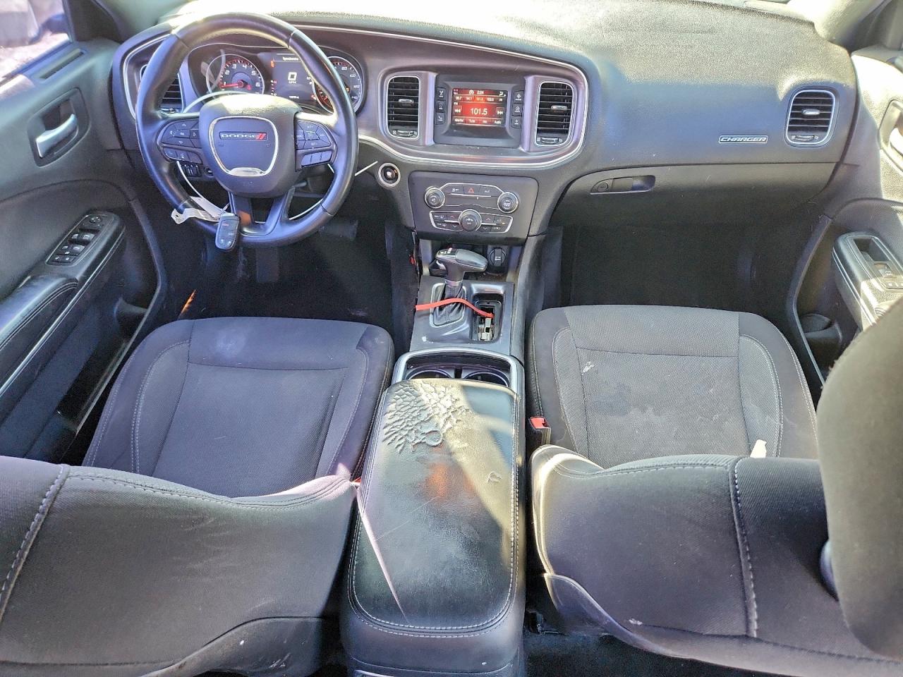 Lot #3318878971 2015 DODGE CHARGER SE