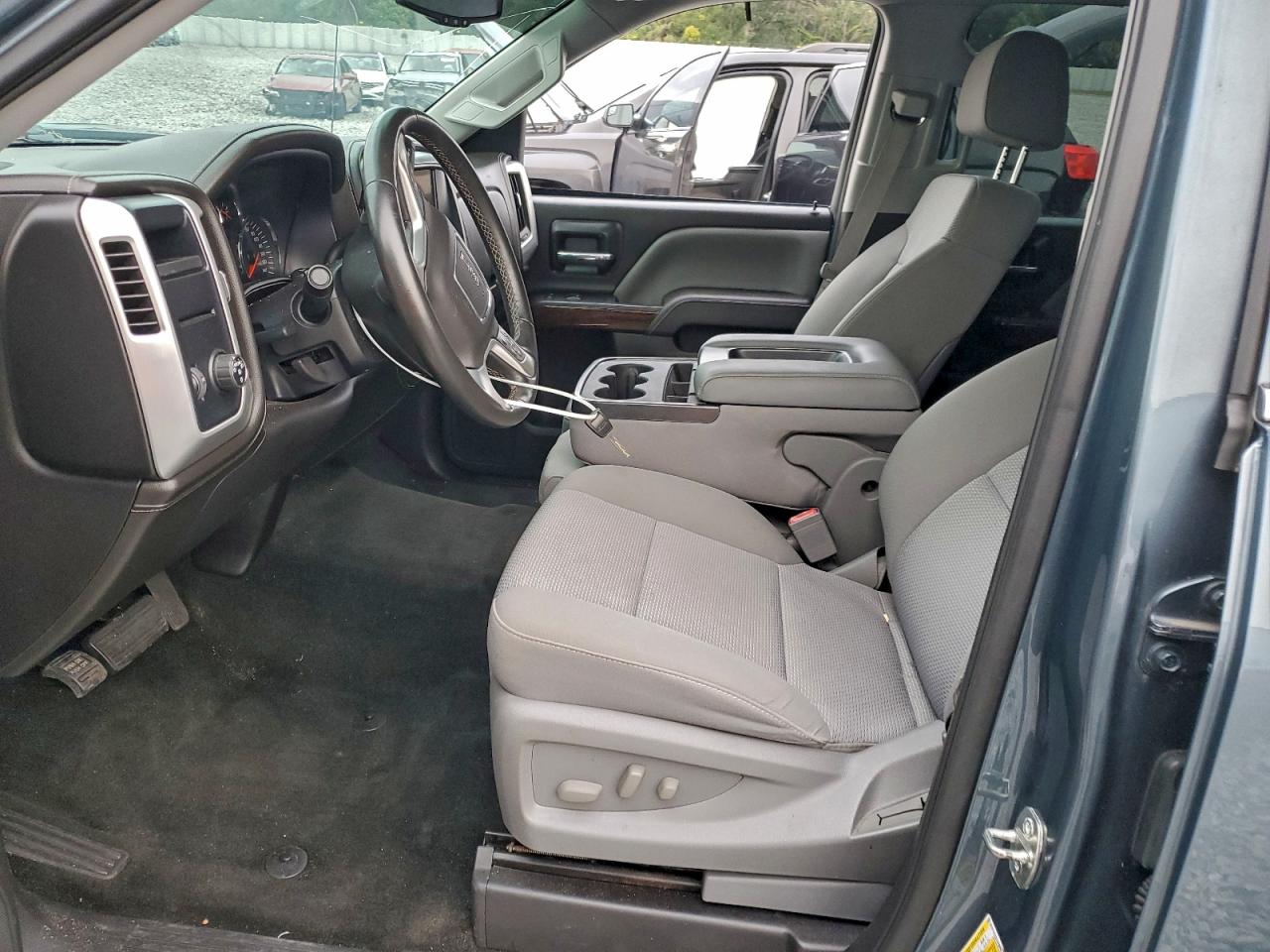 GMC SIERRA C1500 SLE