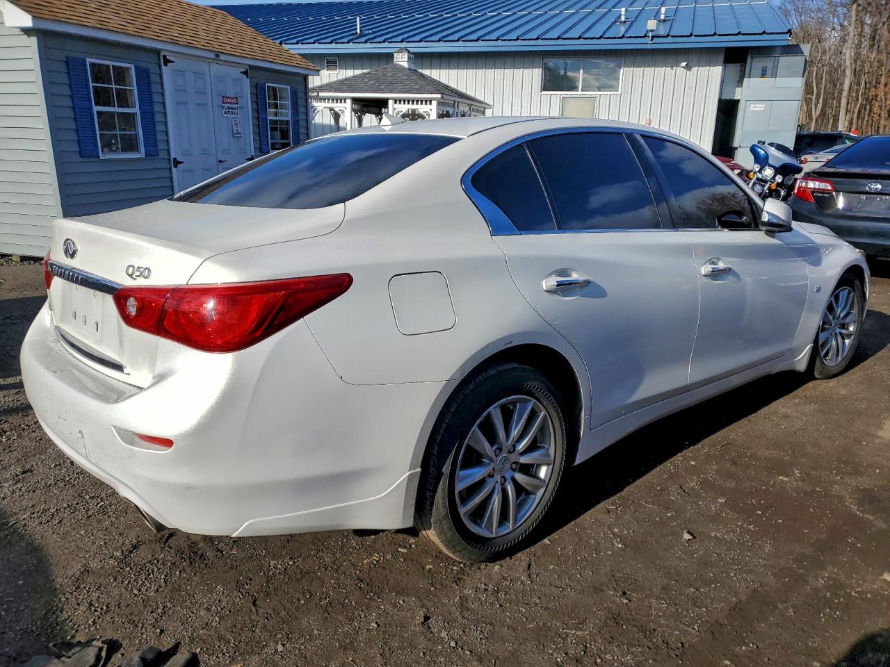 INFINITI Q50 BASE