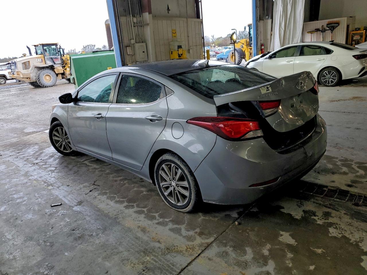 HYUNDAI ELANTRA SE