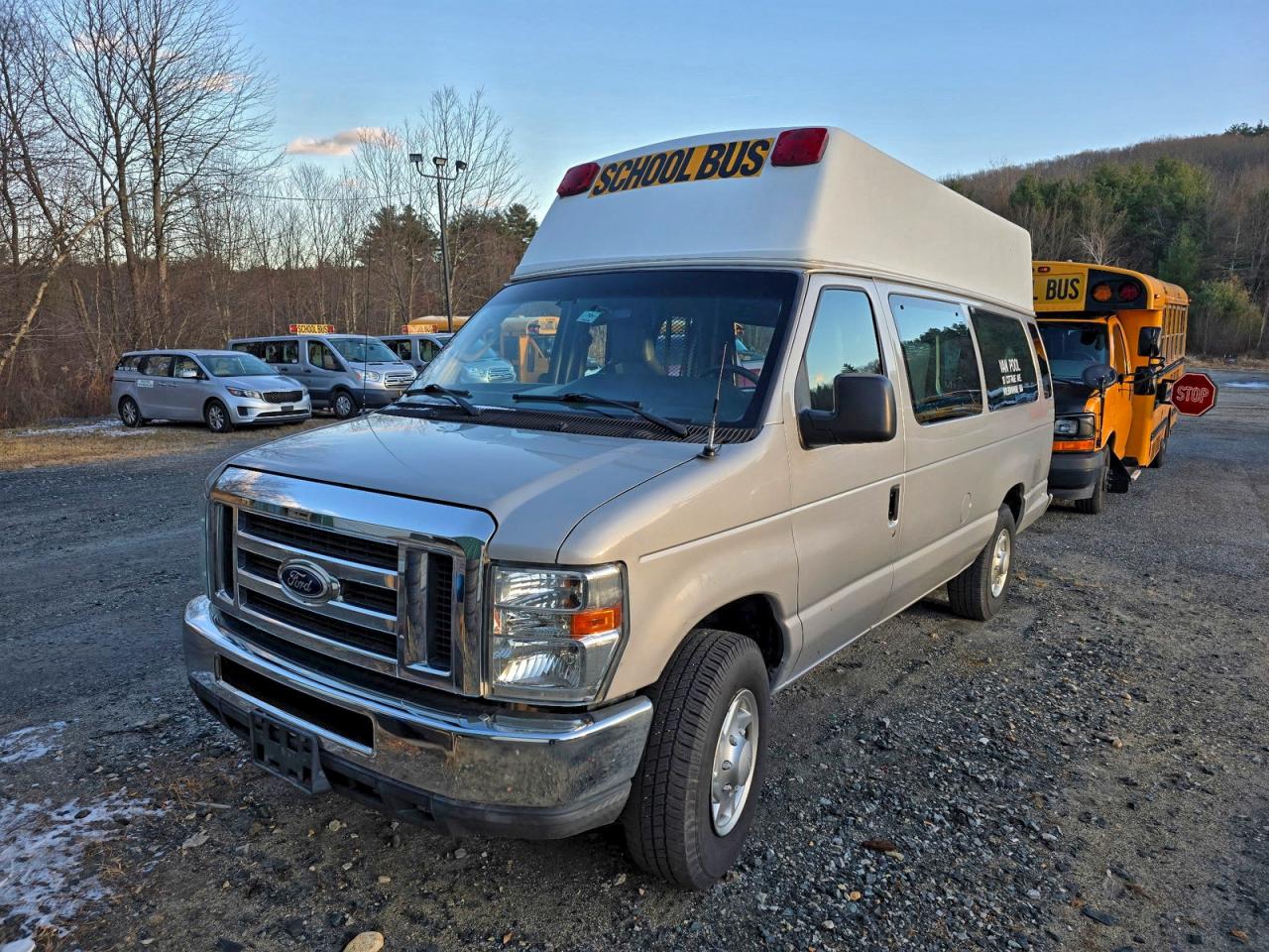 FORD ECONOLINE E250 VAN