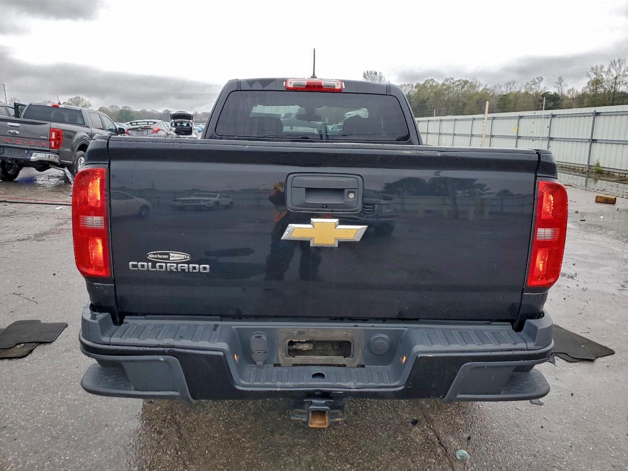 CHEVROLET COLORADO