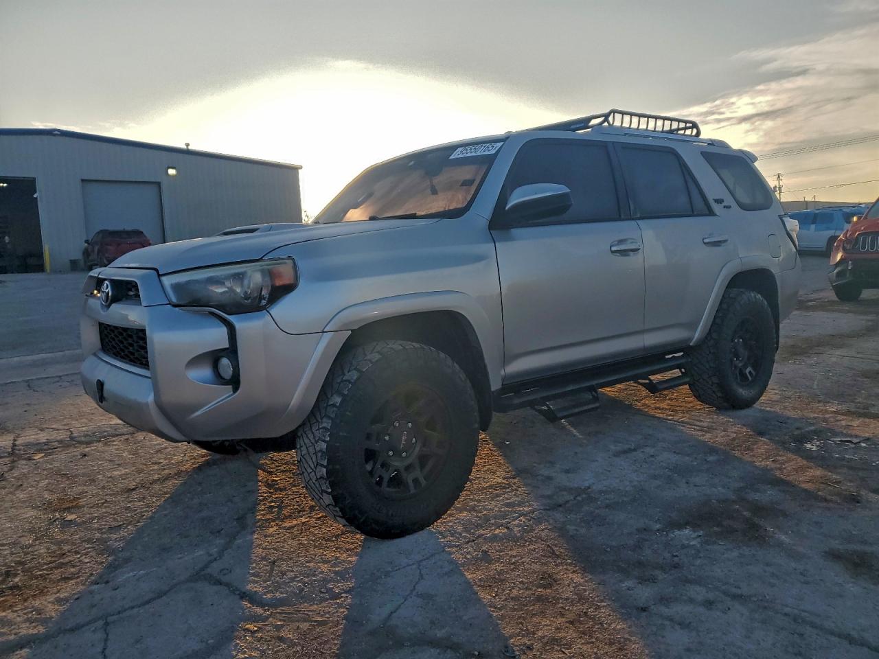 TOYOTA 4RUNNER SR5