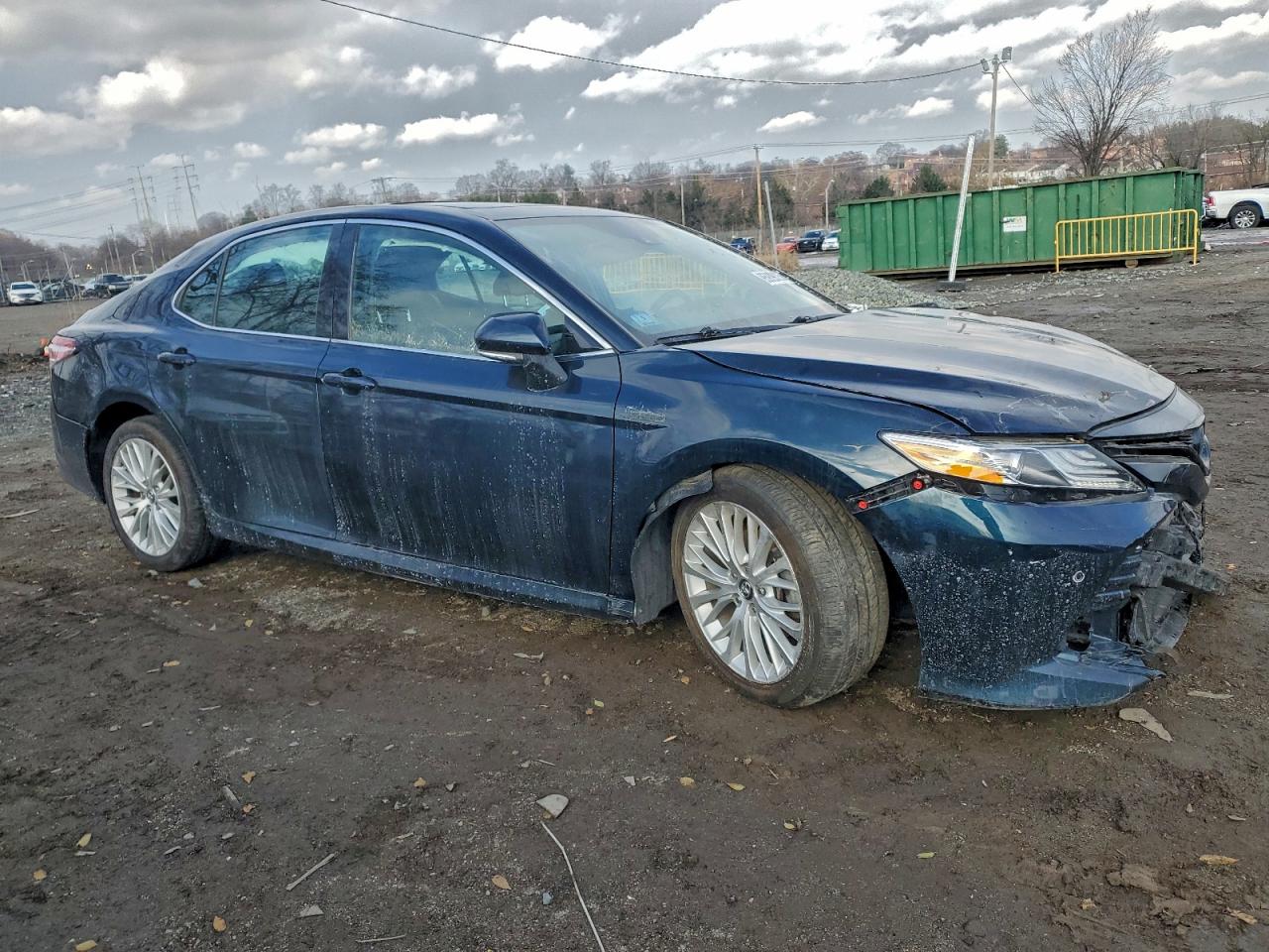 Lot #3309627113 2020 TOYOTA CAMRY XLE