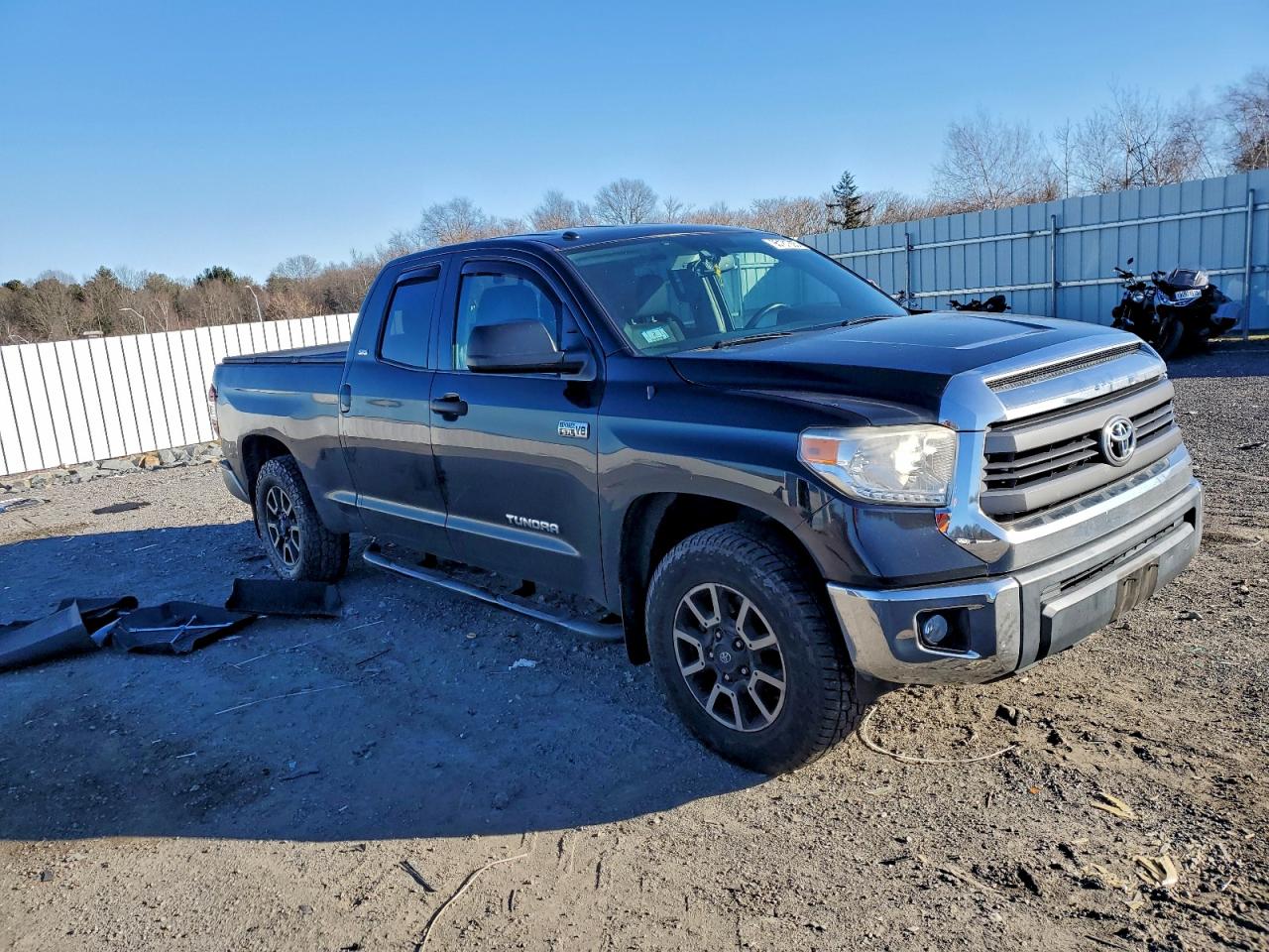 Lot #3310445336 2015 TOYOTA TUNDRA DOU
