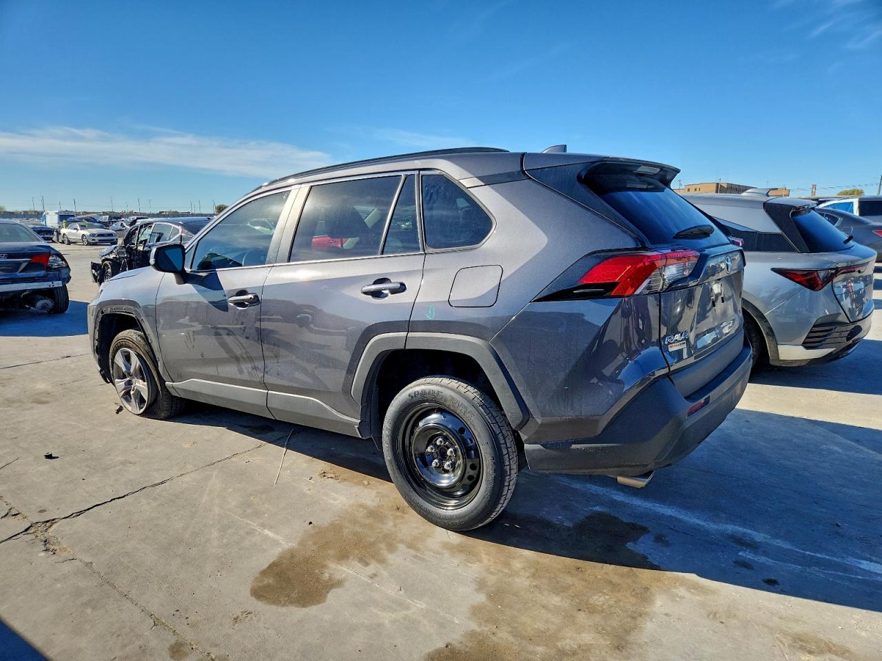 TOYOTA RAV4 XLE