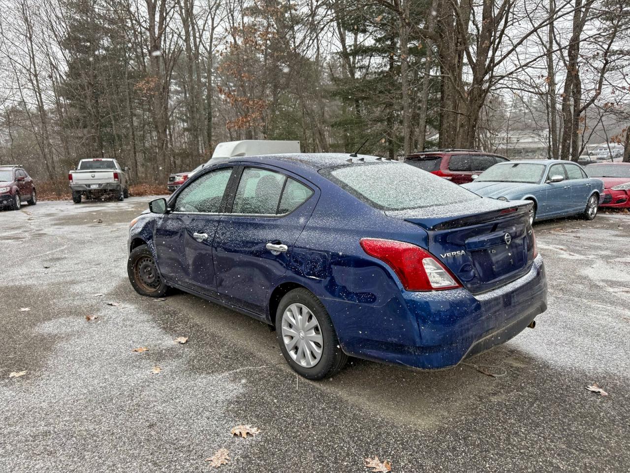 NISSAN VERSA S