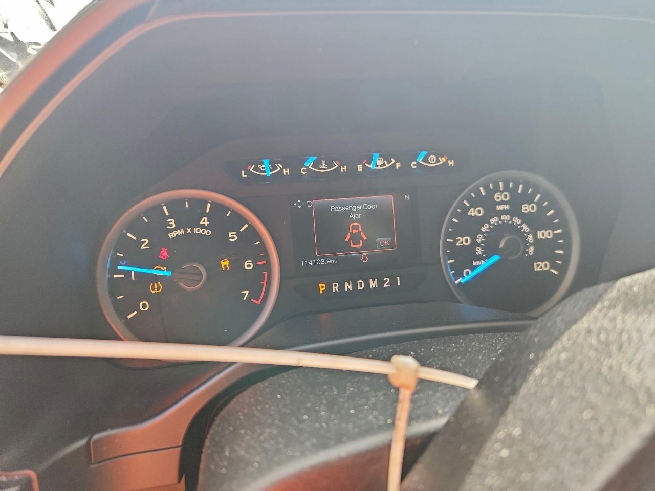 FORD F-150 SUPER CAB