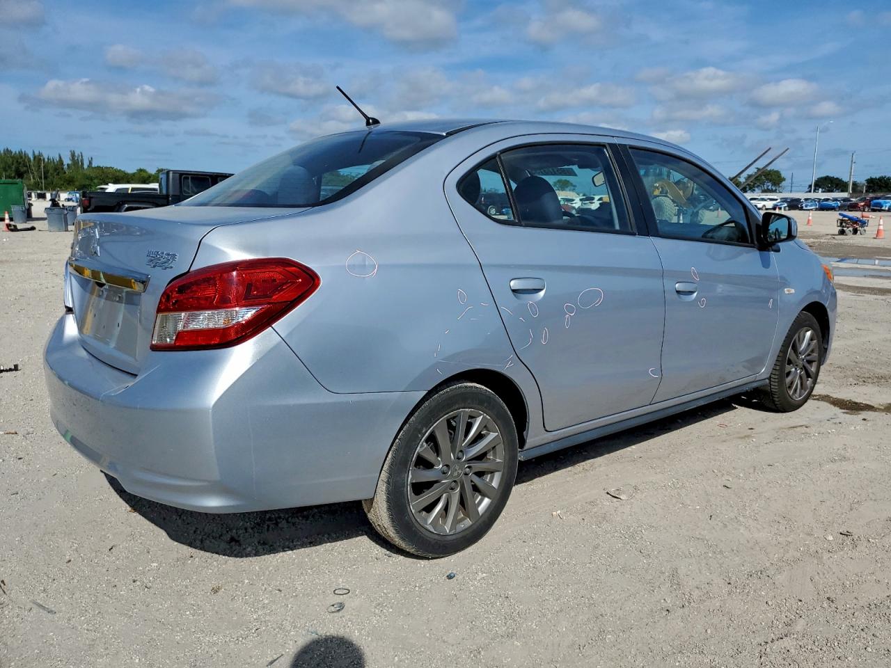 MITSUBISHI MIRAGE G4 ES