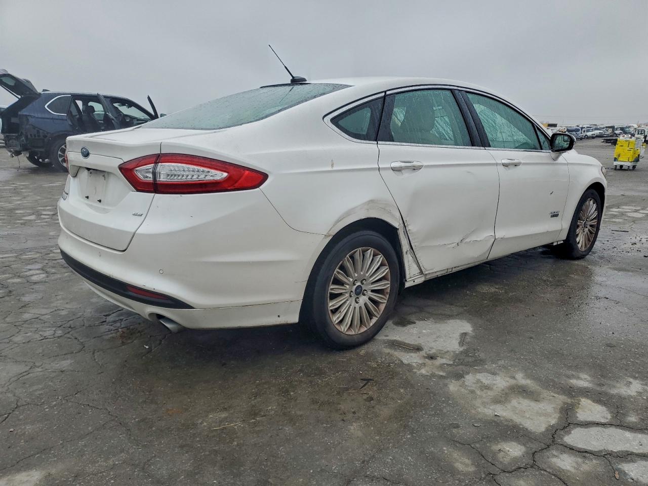 FORD FUSION SE PHEV