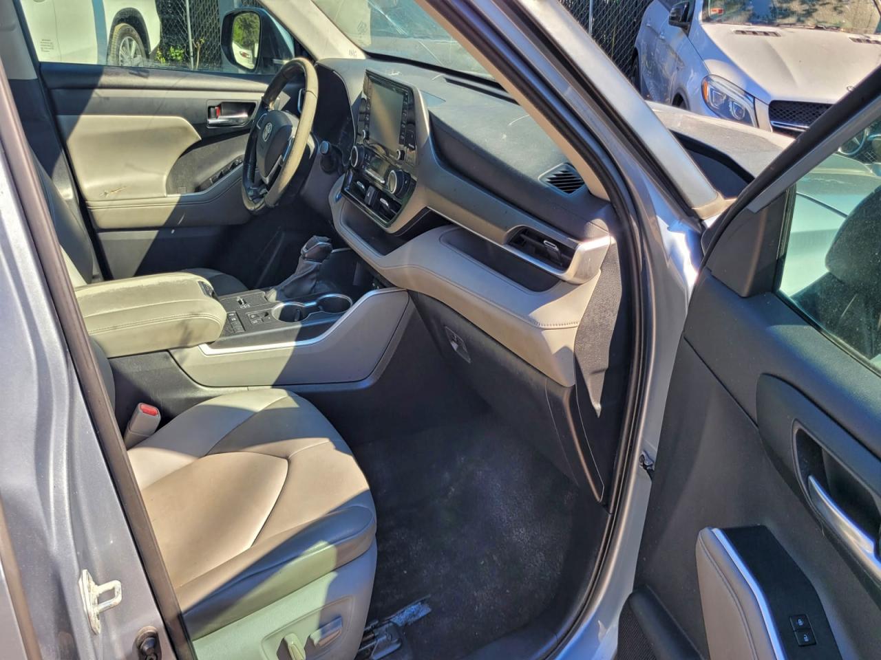 TOYOTA HIGHLANDER HYBRID XLE