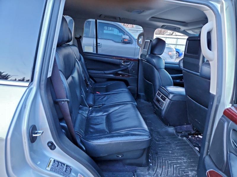 2013 LEXUS LX 570 #3305379326