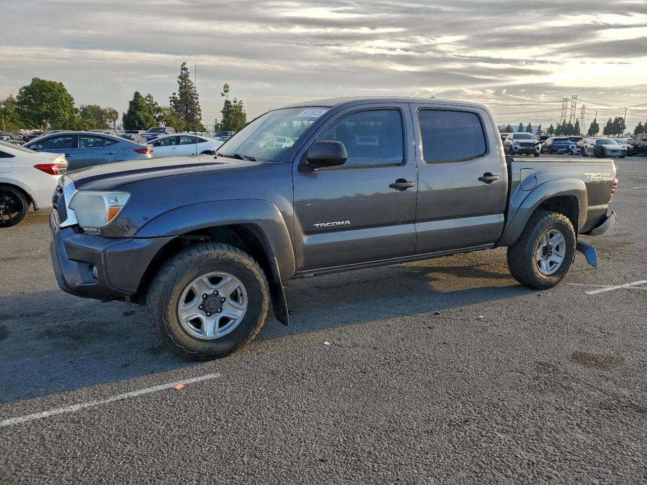 TOYOTA TACOMA DOUBLE CAB PRERUNNER