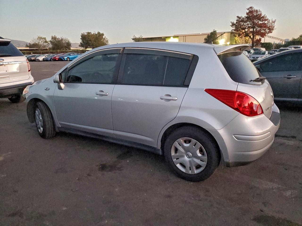 NISSAN VERSA S