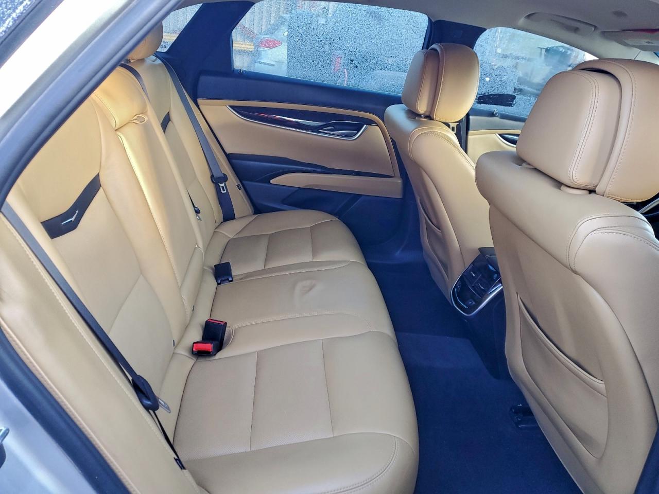 CADILLAC XTS LUXURY COLLECTION